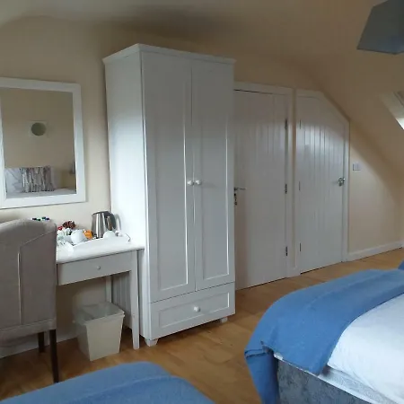 Bed & Breakfast Tig An Rince 4*